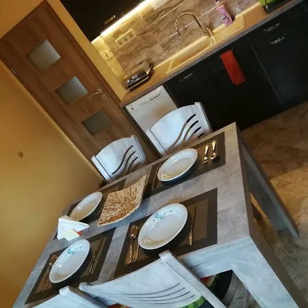 Anelia Ruski Pametnik Apartment *